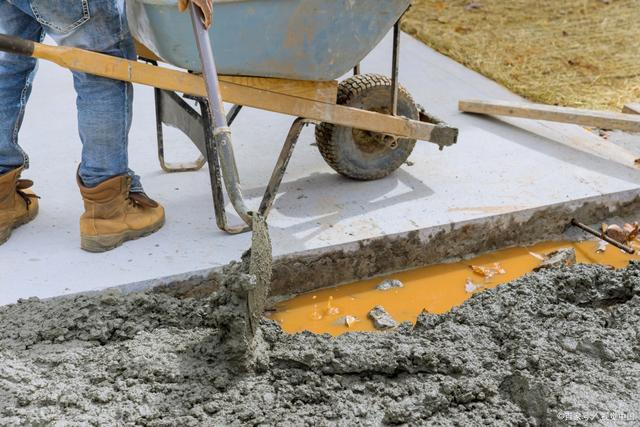 聚羧酸減水劑和萘系減水劑哪個更好？混凝土減水劑怎么選？